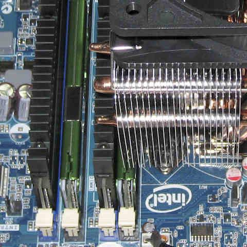 CPUクーラー取り付け02