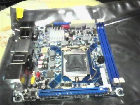 マザーボード本体