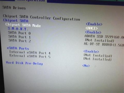 HDD周りの設定です。 IDE/AHCI/RAIDから設定できます。