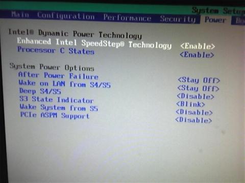 電源周りの設定です。 普通に使用するのであればこのままですね。