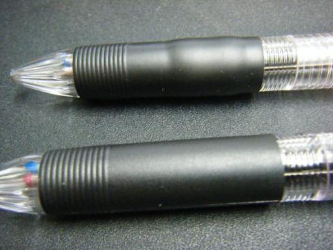 上が3ヶ月程使い込んだもの。