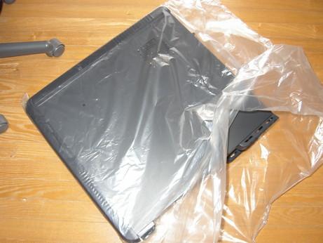 手を滑らせないように開封