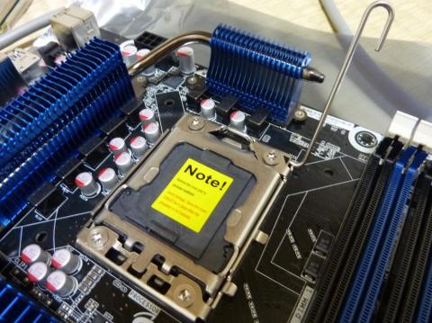 フックを持ち上げ