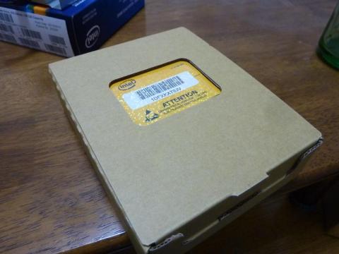 箱から出したところです。