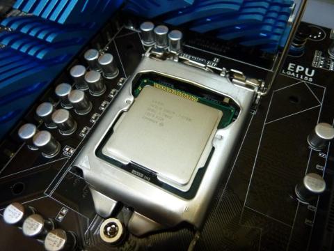 カバーを戻します