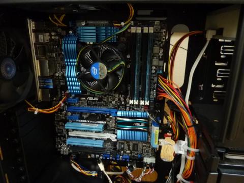 昨年刺したばかりのメモリーを抜き取りました(笑)