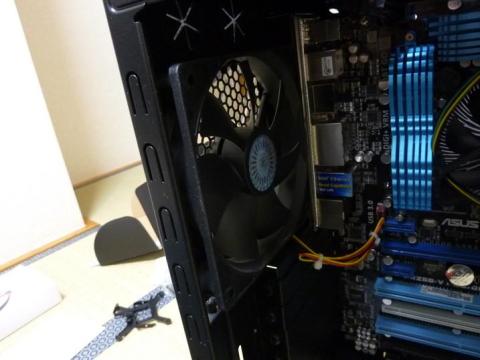 こちらのFanを取り外しました。