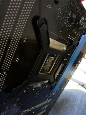 マウンタを取り付けますが・・・