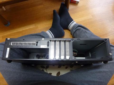 SilverStone Milo SST-ML03Bの背面