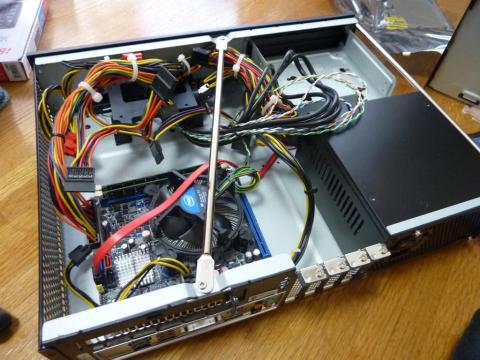 全体的に配線はこんな感じです。