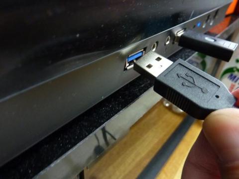 USB3.0ポートに…