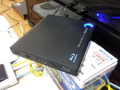 気になった事はアクセスランプが点滅していないこと。