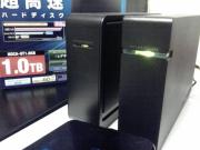 右側のドライブ USB 2.0接続 緑LED