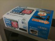 アナログテレビの上に商品の箱を載せてみました。