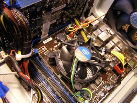 本体内部:マザー・CPU・グラフィック