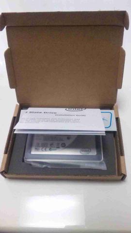 「Intel SSD 320」600GB中身1