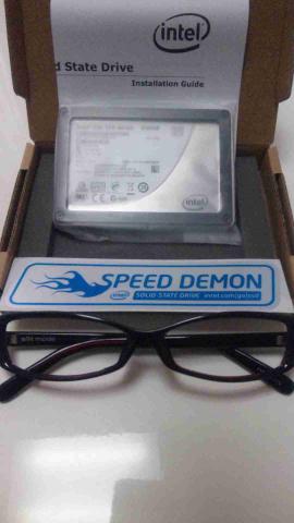 「Intel SSD 320」600GB中身2