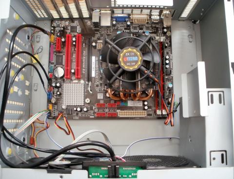 ケースに取り付け