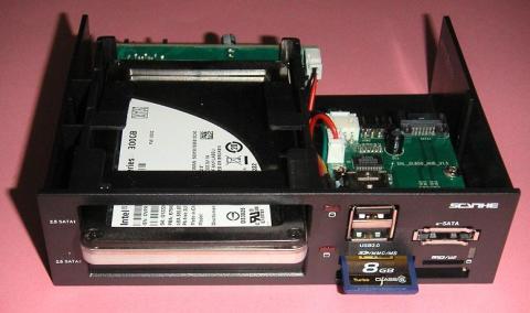 SSD/SDカード装着