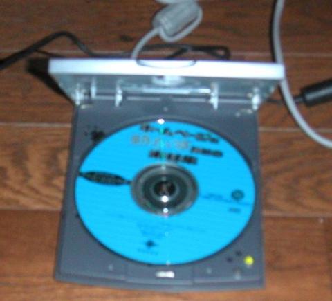 ACアダプターがないと蓋が開かない