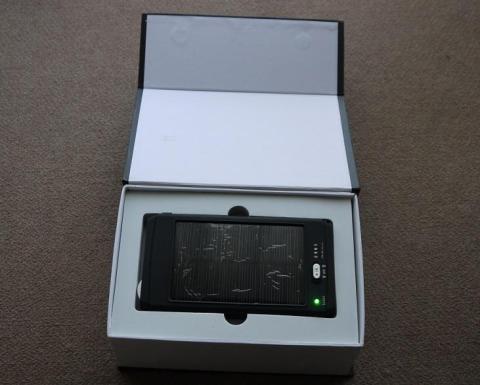 蓋を開けてびっくり_LED点灯