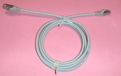 Cat6_白色2mのLANケーブル