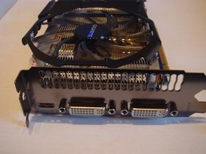 出力端子(カバー外し状態)