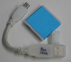 本体とミニUSBケーブル