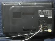 背面、ケーブル接続