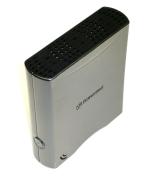 縦置きで、縦長な本体