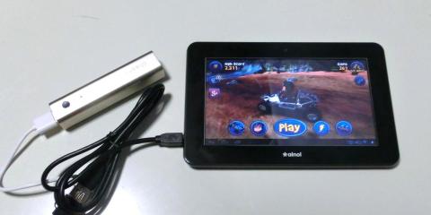 7インチタブレット充電中の様子