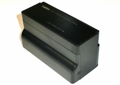 背面(ドライブスロット閉状態)