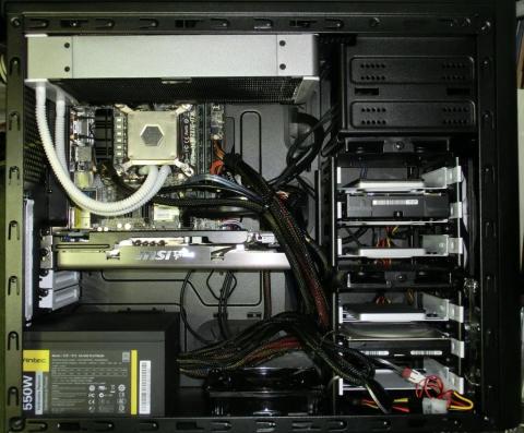 換装前のケース内配置(EA-550使用中)