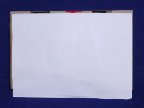 外箱はA4サイズ