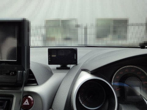 ダッシュボードに設置