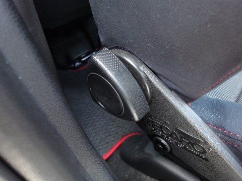 オニギリ(右側)