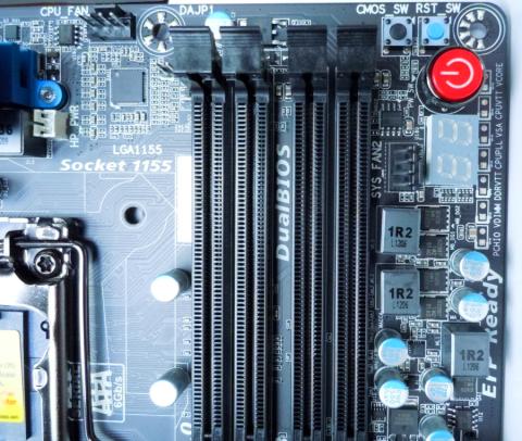 メモリ電源回路+OC機能