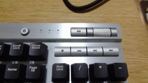 K60 マルチメディアキー