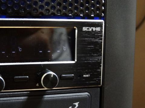 風サーバー フロントパネル.JPG