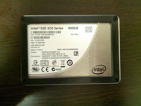Intel 320シリーズ 300GB