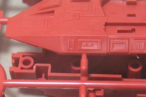 モールドも鬼のように細かい。