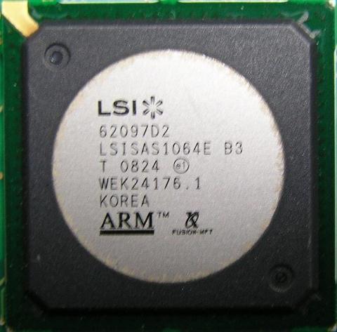 搭載チップ。LSIのロゴが見える。