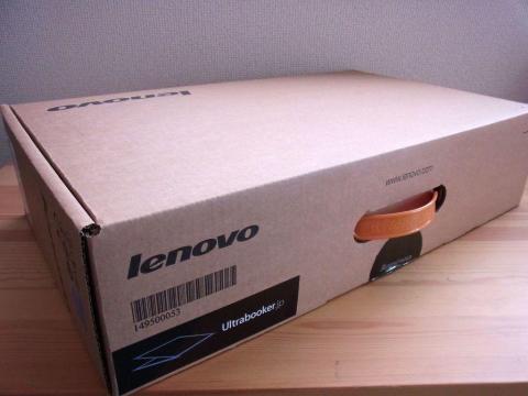 ultrabooker.jpのステッカーが貼ってありました