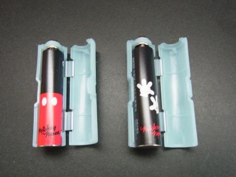 ということで、単4電池に単3アダプタを装着