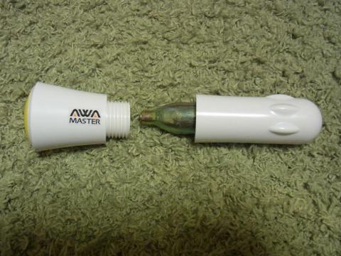 ボンベをセット