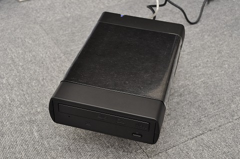 DVDドライブを仮装着