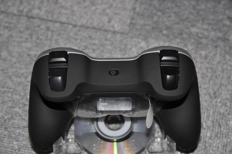 写真下側が硬いでおなじみのLT,RTトリガー