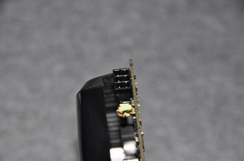 電源は6PINです。