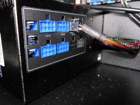 プラグイン電源