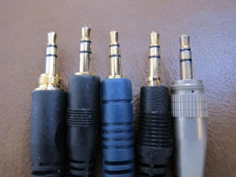 左から,純正(ネジあり),汎用,汎用,汎用(加工済み),オーテク(ネジあり)